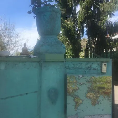 El Triple Refugio Шале Хихон